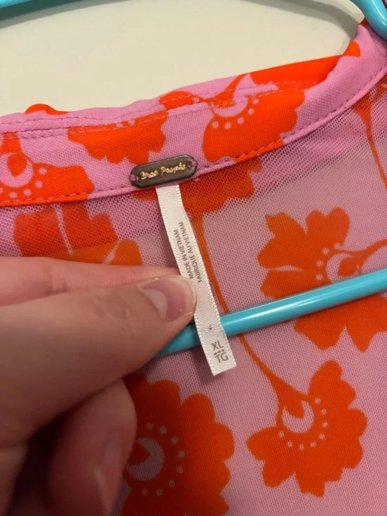 Super cute free people top - Picture 2 of 3